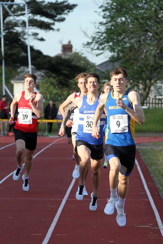 800 metres, 2021 North East Grand Prix No. 2, Monkton, Wednesday, May 19th. Photo: David T. Hewitson/Sports for All Pics
